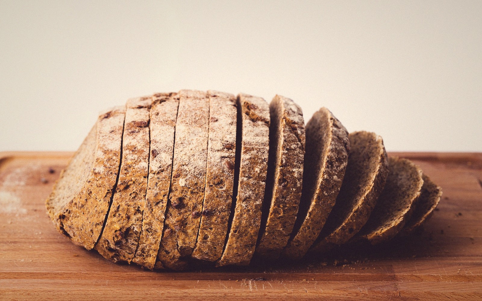 The Afternoon Slump, and What to Eat Through It